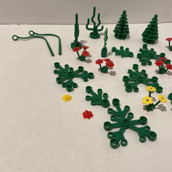 Lot GENUINE LEGO Greenery Plants Trees Bushes Flowers Christmas - Picture 3 of 4